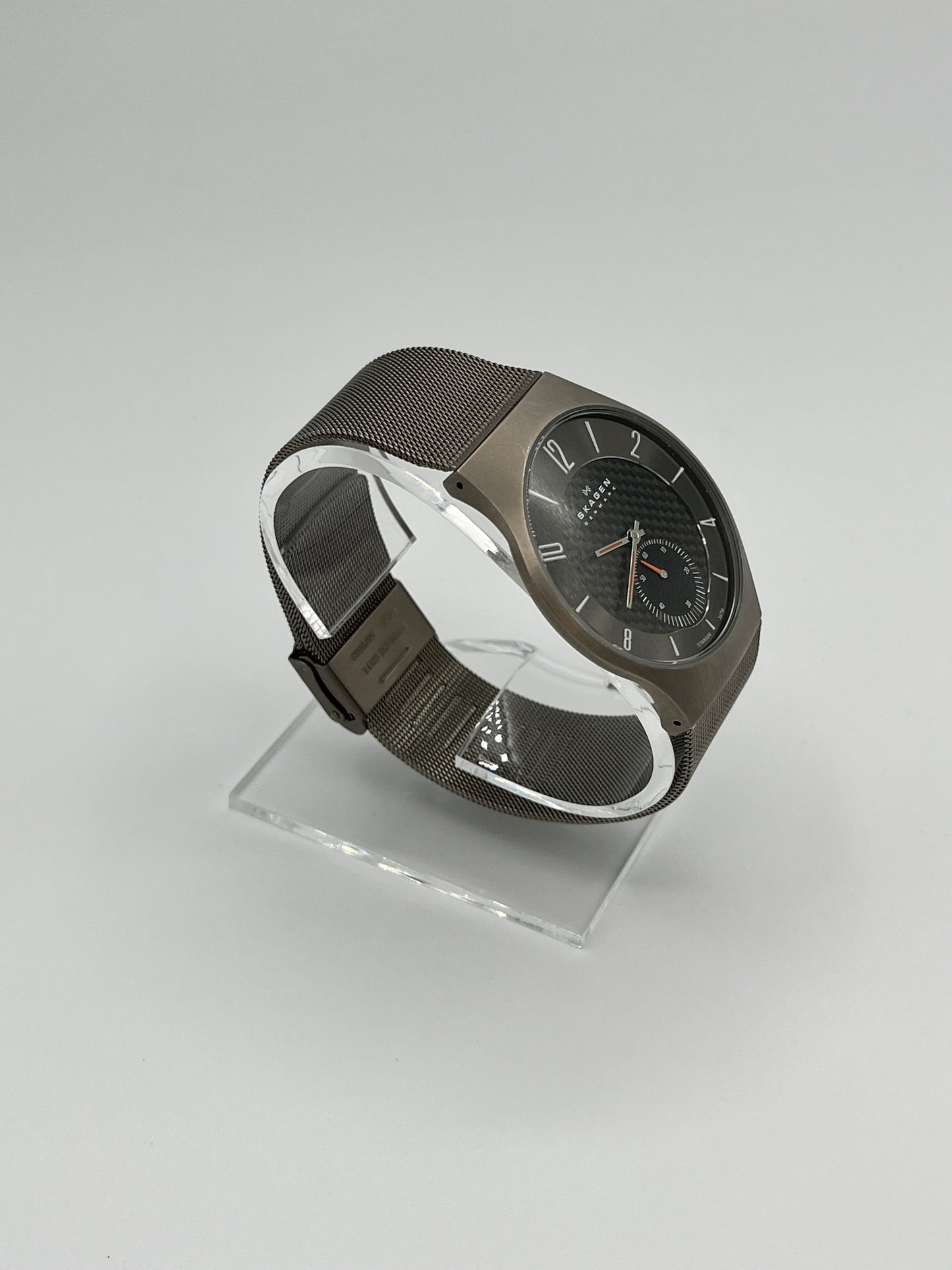 Skagen Unisex Stainless Steel Mesh Analog Black Dial Watch Aa154