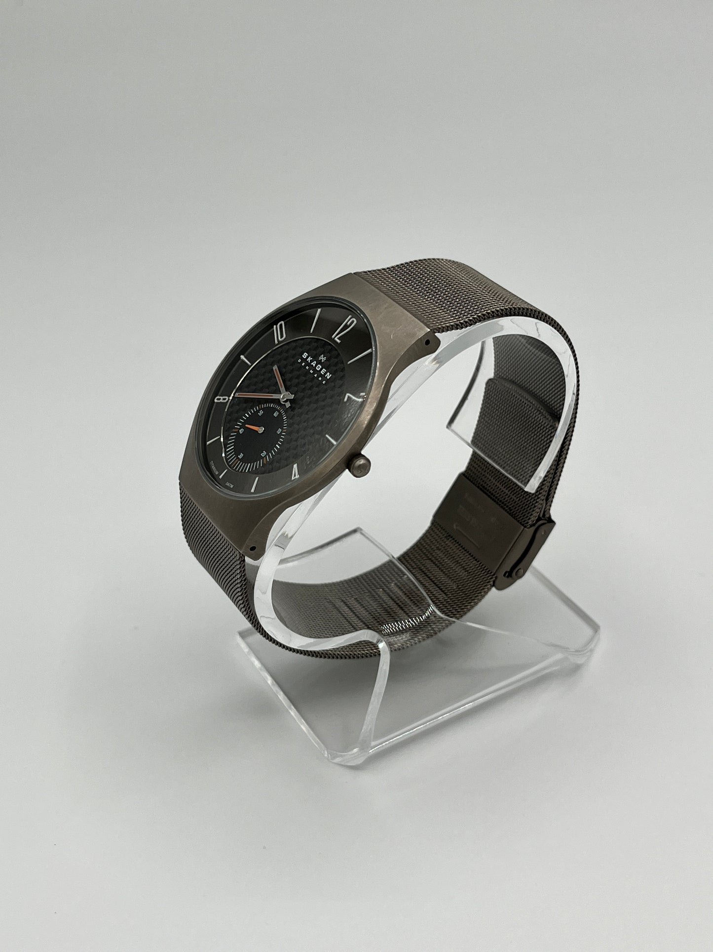 Skagen Unisex Stainless Steel Mesh Analog Black Dial Watch Aa154