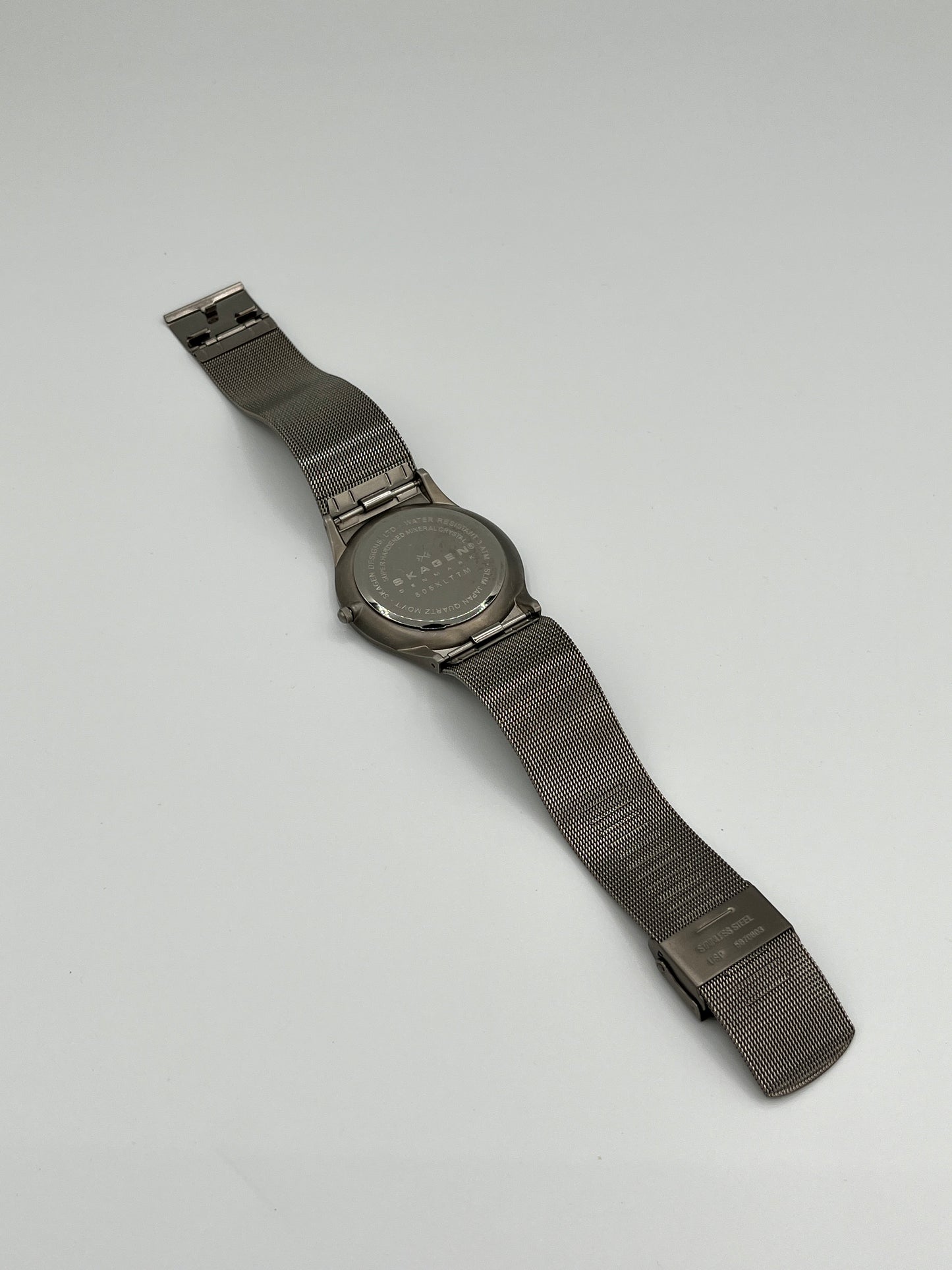 Skagen Unisex Stainless Steel Mesh Analog Black Dial Watch Aa154